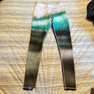 colorful green leggings from electric and rose